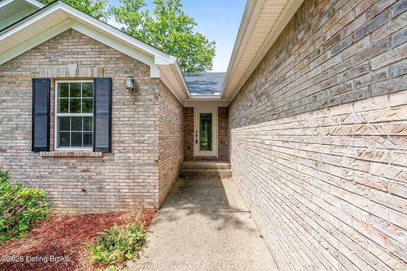 1601 Spinner Pl, La Grange, KY 40031