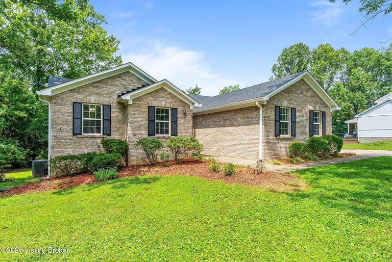 1601 Spinner Pl, La Grange, KY 40031