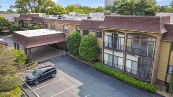 1602 Gardiner Ln #APT 130, Louisville, KY 40205