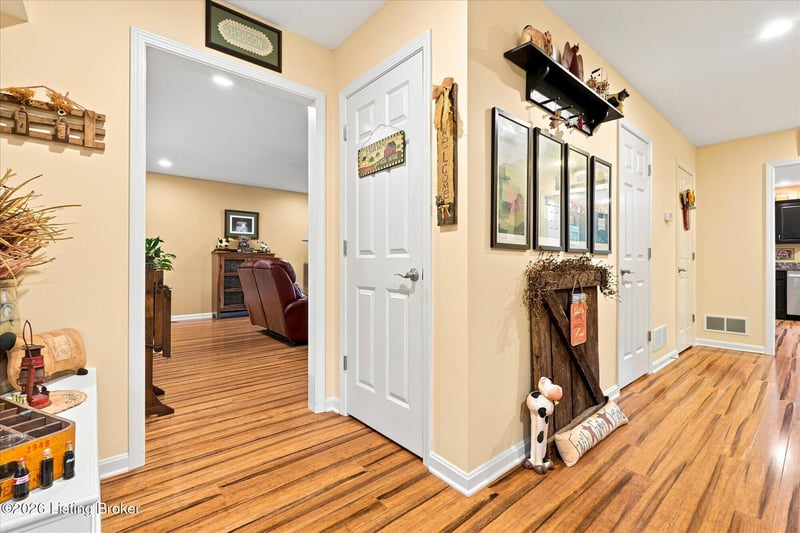 1602 Millicent Dr, La Grange, KY 40031