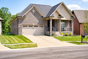 16021 Cumberland Lake Cir, Louisville, KY 40245