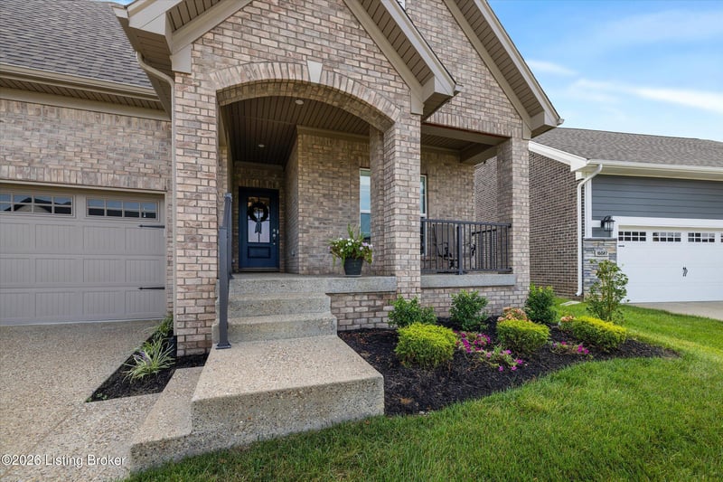16025 Cumberland Lake Cir, Louisville, KY 40245