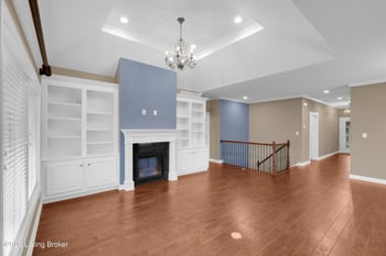 16033 Carefree Pl, Louisville, KY 40245