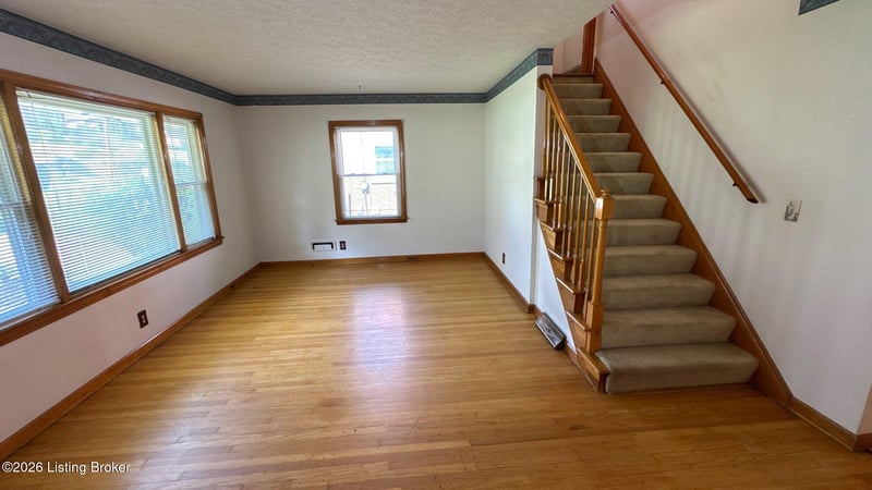 1606 Ehrler Dr, Louisville, KY 40213