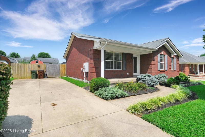 161 Deer Park Way, Mt Washington, KY 40047