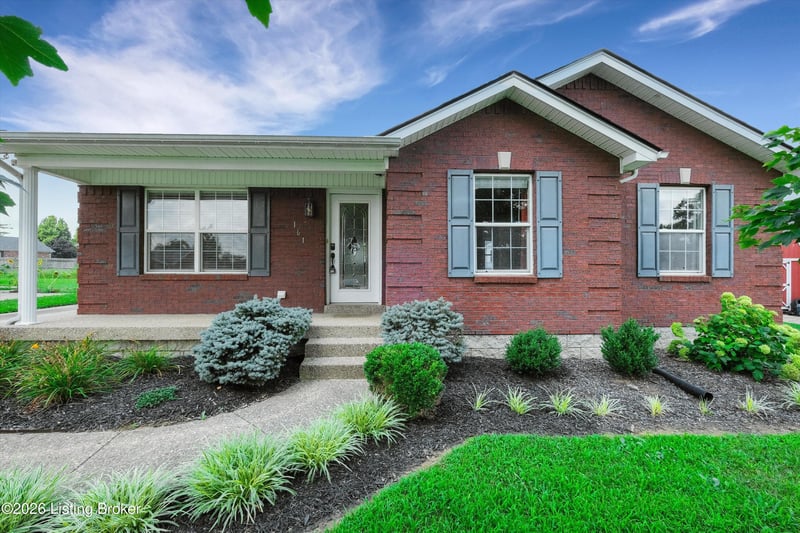 161 Deer Park Way, Mt Washington, KY 40047