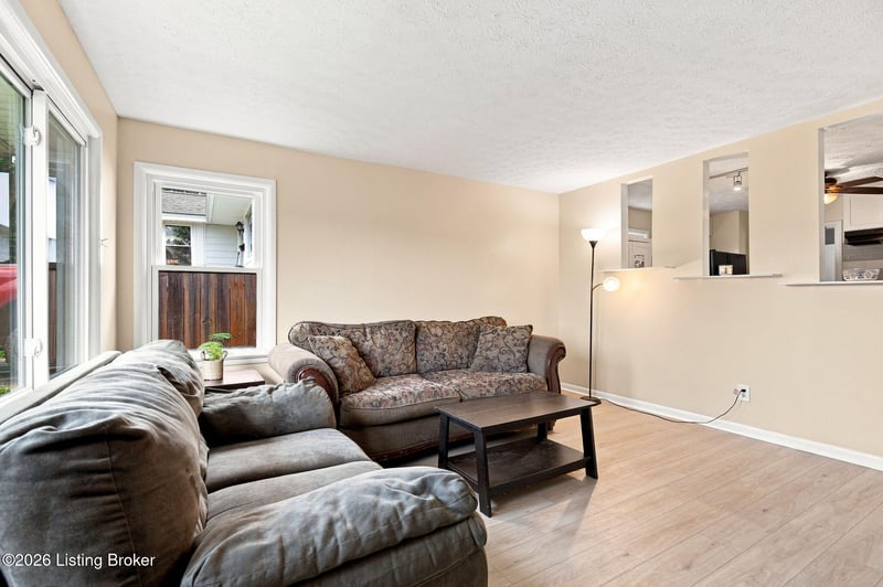 1610 Grove Ave, Louisville, KY 40213