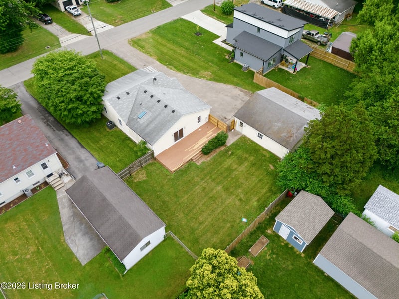 1612 Pershing Ave, Louisville, KY 40242