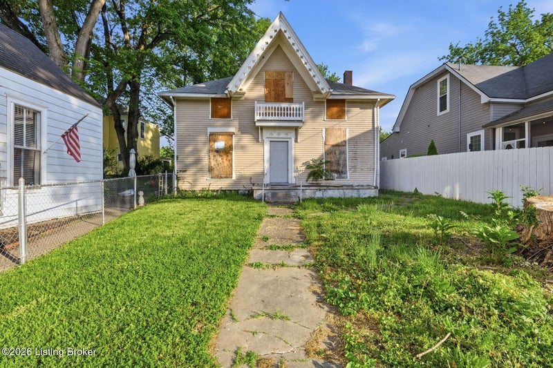 1613 Dewey St, New Albany, IN 47150
