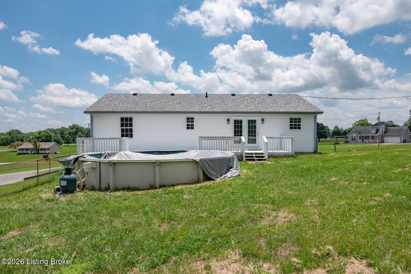 164 Carlton Ct, Vine Grove, KY 40175