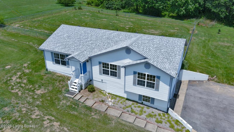 164 Carlton Ct, Vine Grove, KY 40175