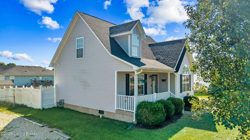 164 White Blossom Dr, Shepherdsville, KY 40165
