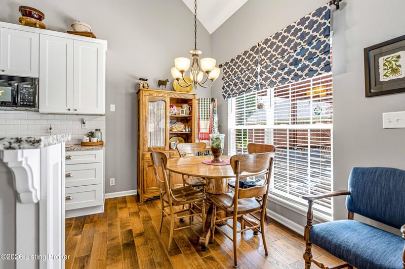 16408 Snaffel Bit Ct, Louisville, KY 40245