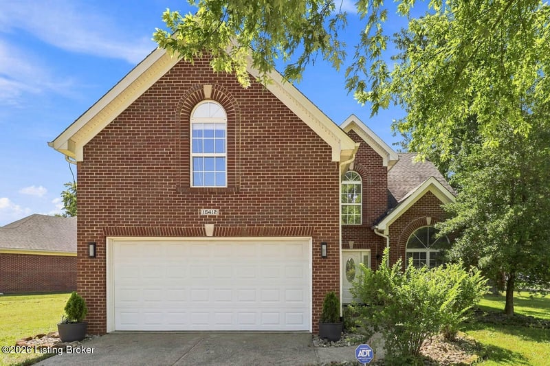 16412 Snaffel Bit Ct, Louisville, KY 40245
