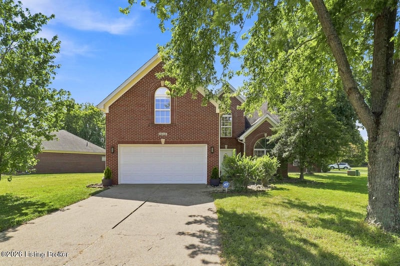 16412 Snaffel Bit Ct, Louisville, KY 40245
