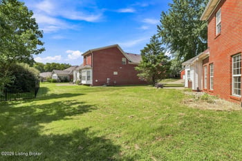 16412 Snaffel Bit Ct, Louisville, KY 40245