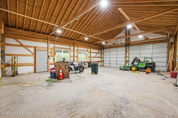 16413 Crooked Ln, Fisherville, KY 40023