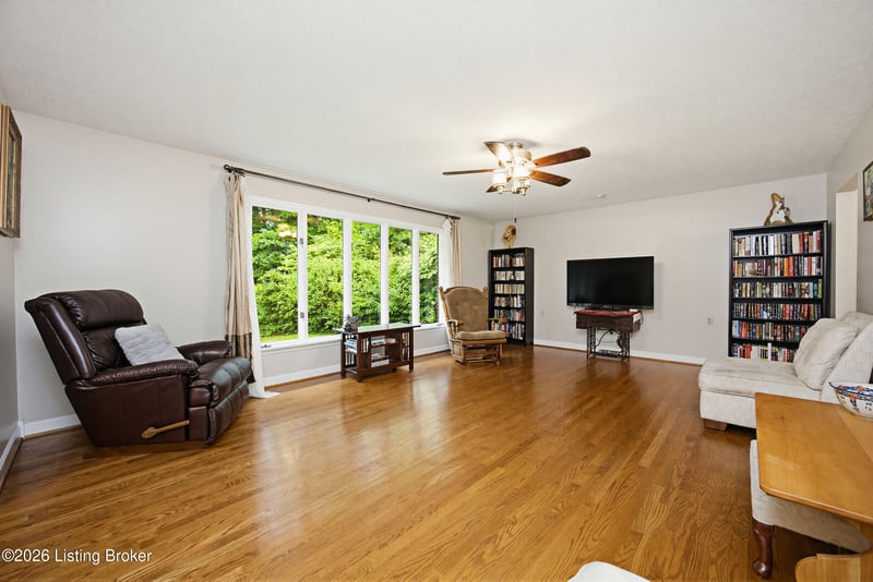 165 Mayapple Ln, Elizabethtown, KY 42701