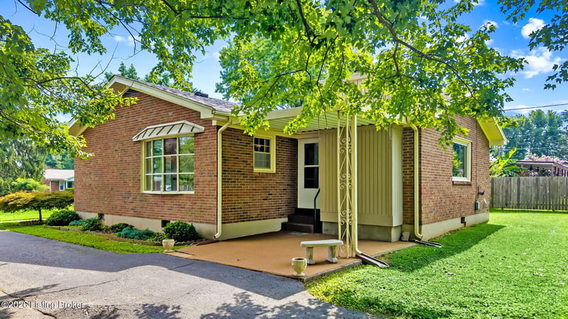 165 Wyndingbrook Dr, Shepherdsville, KY 40165