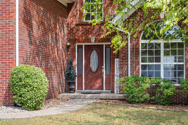 16513 Taunton Vale Rd, Louisville, KY 40245