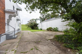 1661 Story Ave, Louisville, KY 40206