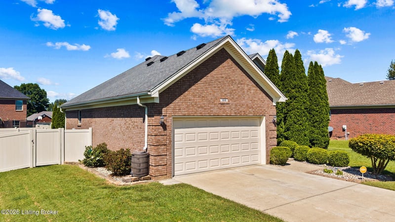 168 Maplewood Dr, Shepherdsville, KY 40165