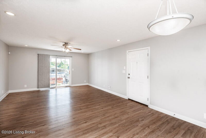 169 Central Blvd #APT 37, Mt Washington, KY 40047
