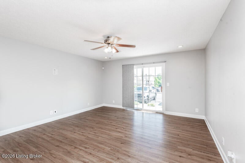 169 Central Blvd #APT 37, Mt Washington, KY 40047