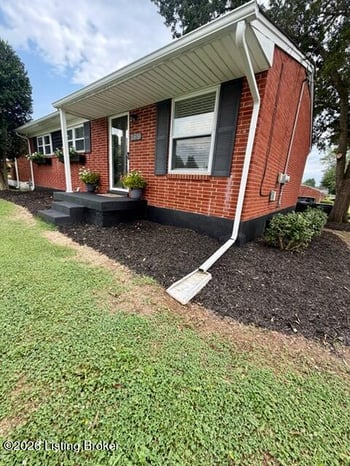 169 S Circlecrest Dr, Louisville, KY 40229