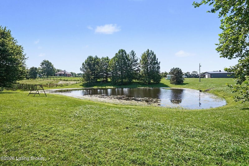 1695 Aiken Rd, Shelbyville, KY 40065