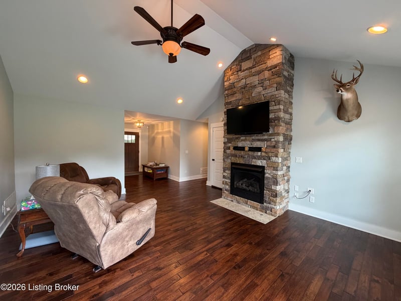 1695 Hall Simpson Rd, Loretto, KY 40037