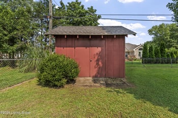 17 Narwood Dr, Louisville, KY 40299