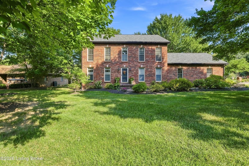 1700 Oak Grove Dr, New Albany, IN 47150