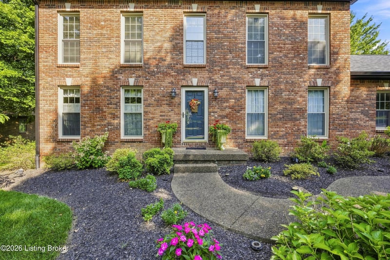 1700 Oak Grove Dr, New Albany, IN 47150