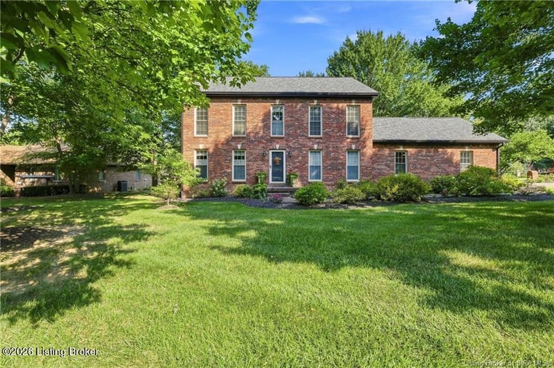 1700 Oak Grove Dr, New Albany, IN 47150