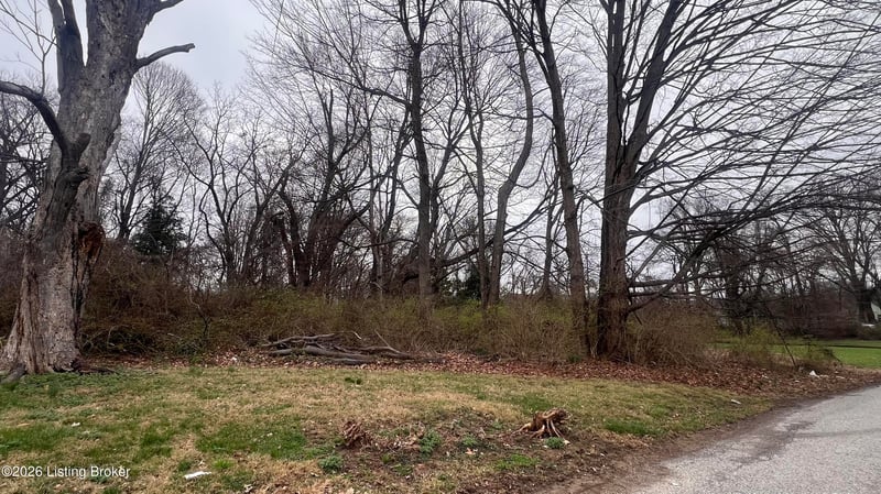 1700 Sanders Ln, Louisville, KY 40216