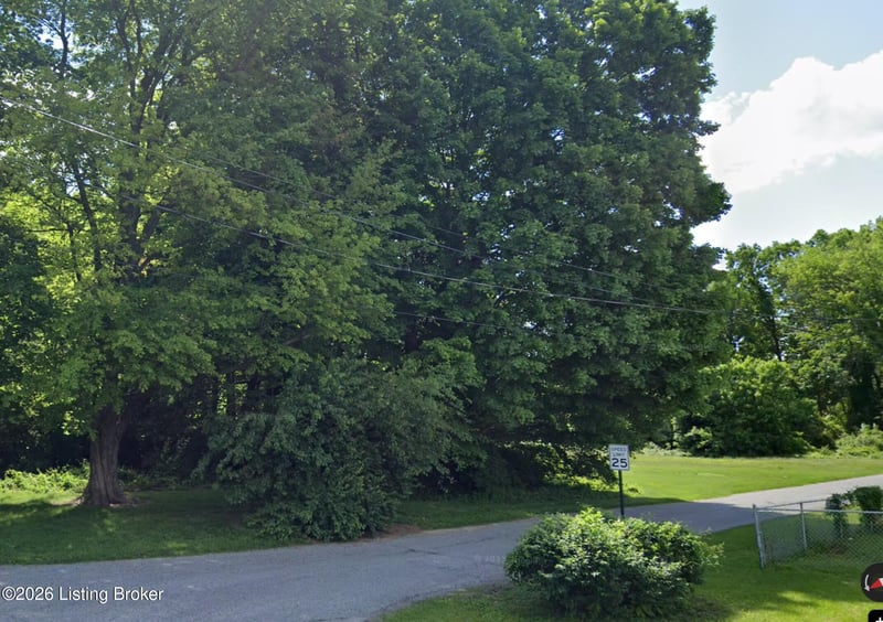 1700 Sanders Ln, Louisville, KY 40216
