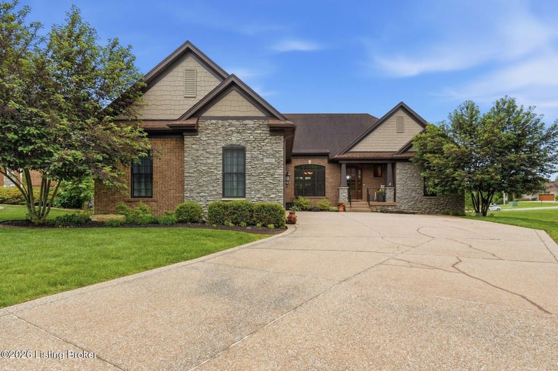 17000 Isabella View Pl, Fisherville, KY 40023
