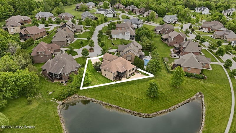 17000 Isabella View Pl, Fisherville, KY 40023