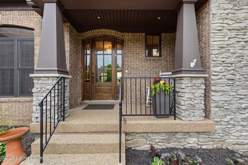 17000 Isabella View Pl, Fisherville, KY 40023