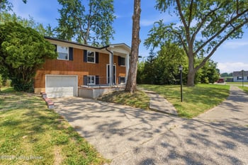 1702 Beaumont Dr, Clarksville, IN 47129