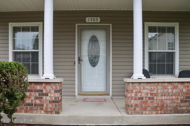 1703 Stratton Ct, Louisville, KY 40211