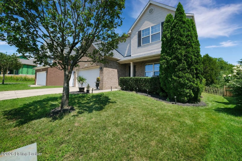 1707 Keating Dr, Louisville, KY 40245