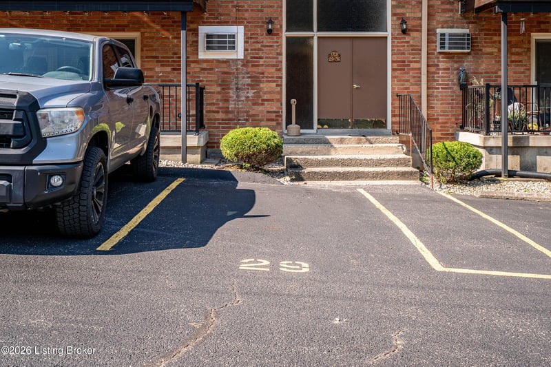 1708 O Daniel Ave #29, Louisville, KY 40213