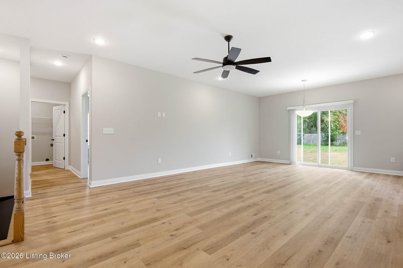 1715 Reel Dr, La Grange, KY 40031