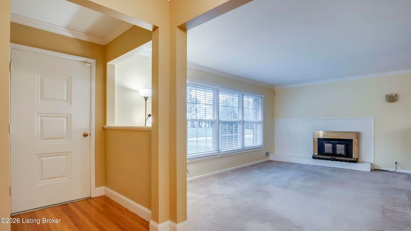1716 Devondale Dr, Louisville, KY 40222