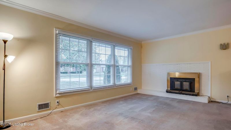 1716 Devondale Dr, Louisville, KY 40222