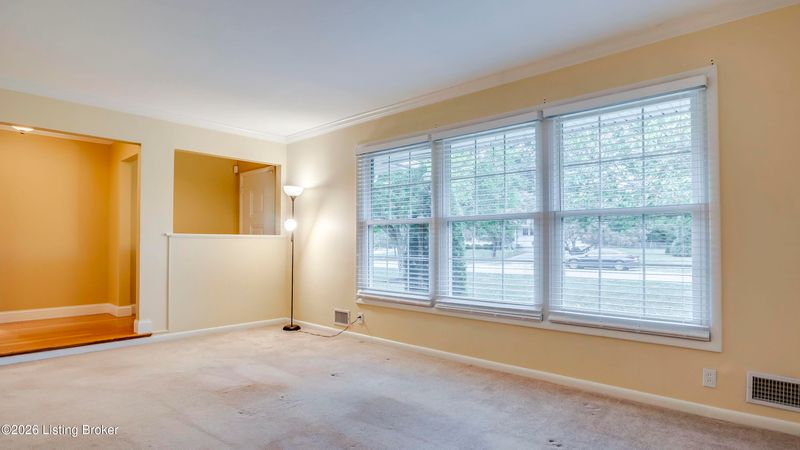1716 Devondale Dr, Louisville, KY 40222