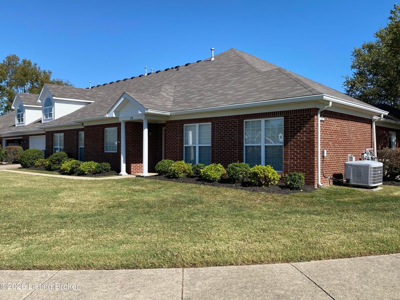 172 Clubhouse Dr, Shelbyville, KY 40065