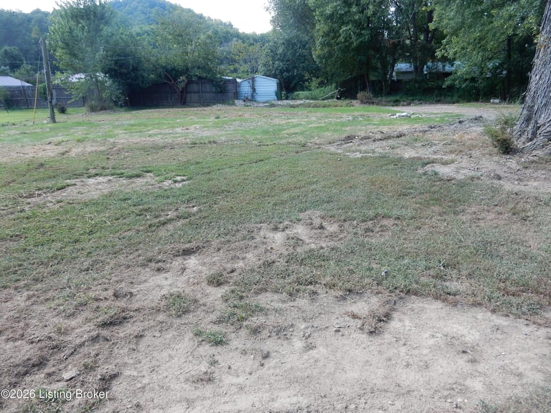 172 Lisa Dr, Shepherdsville, KY 40165